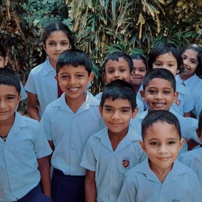 අපේ  පාසල